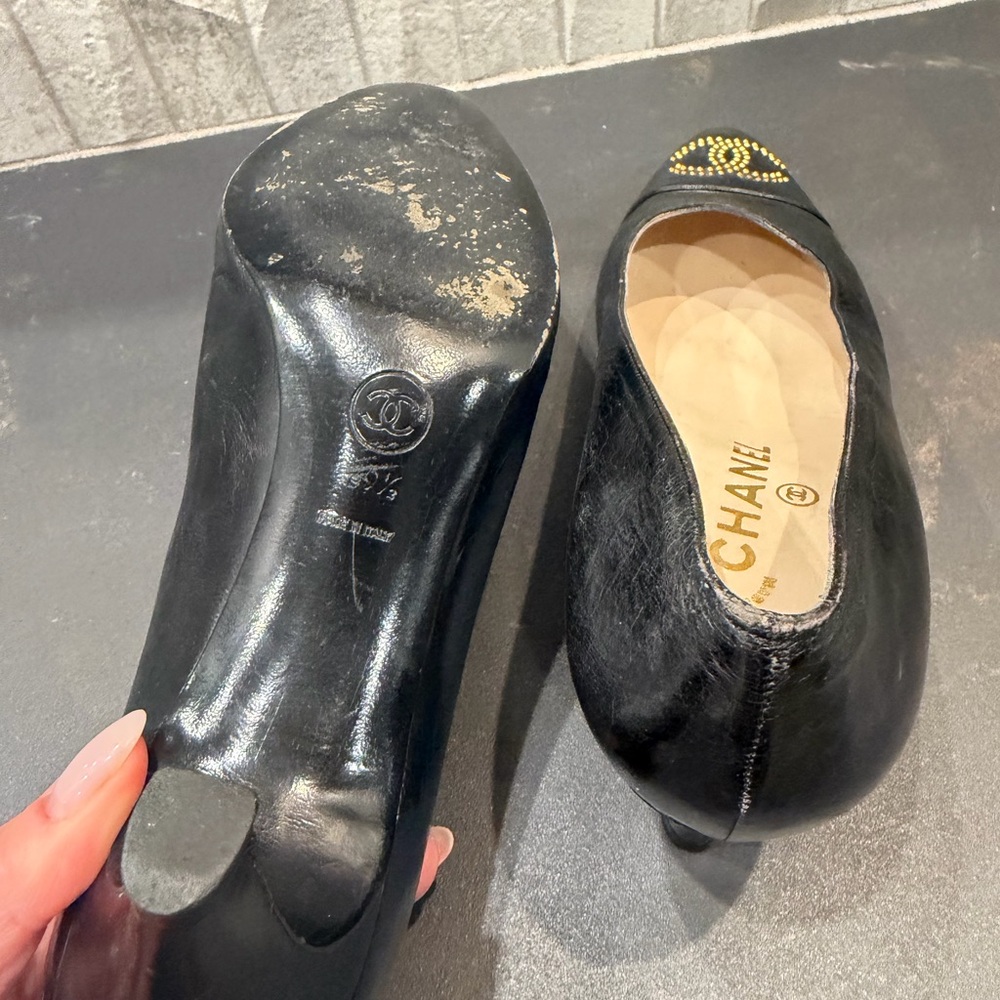 CHANEL Black Leather Heels with Gold CC Studs - Picture 5 of 8